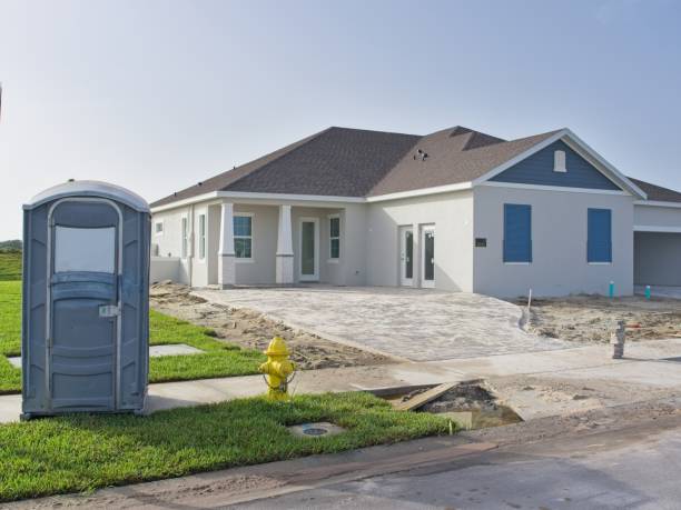 Best Portable bathroom rental  in Long Beach, IN